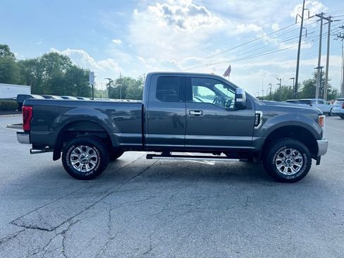 Used 2019 Ford F350 XLT w/ XLT Premium Package AWD/4WD image 7