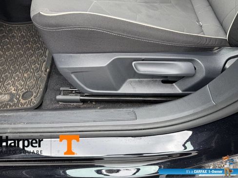 Used 2025 Volkswagen Jetta Sport FWD image 17