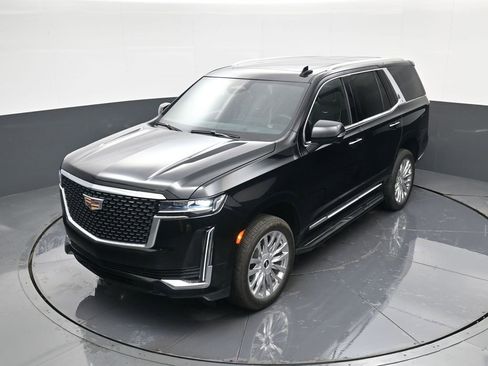 Used 2024 Cadillac Escalade Premium Luxury w/ LPO, Floor Liner Package image 29