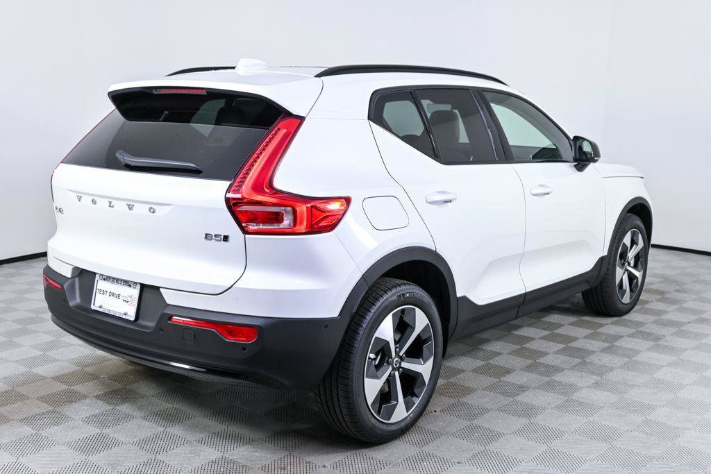 Used 2026 Volvo XC40 B5 Plus w/ Protection Package Premier AWD/4WD image 27