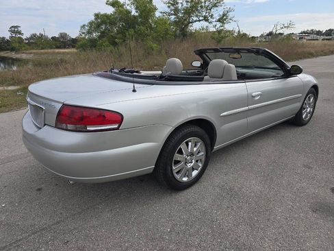 Used 2006 Chrysler Sebring Limited w/ Spring Special Group image 6