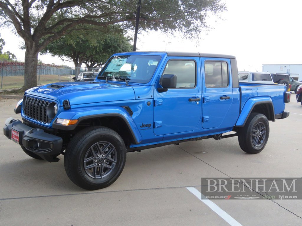 Used 2025 Jeep Gladiator Sport AWD/4WD image 23