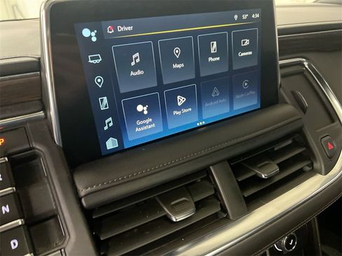 Used 2024 Chevrolet Suburban High Country image 13