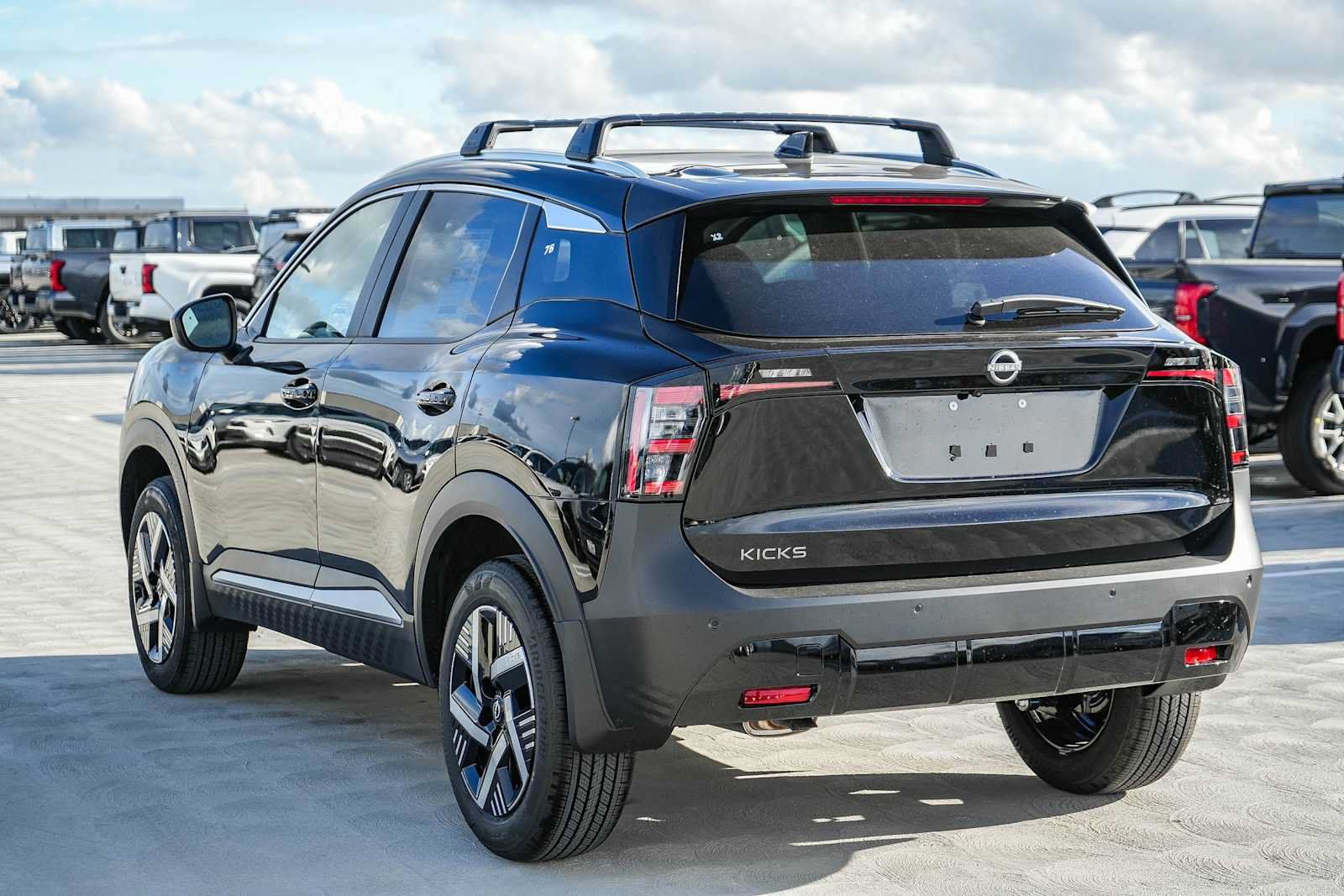 New 2027 Nissan Kicks SV FWD image 7