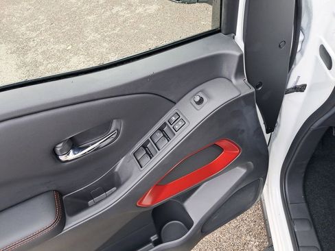 New 2025 Nissan Frontier PRO-4X image 12