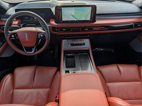 Used 2025 Lincoln Aviator Reserve w/ Equipment Group 201A image 14