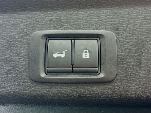 Used 2024 Mitsubishi Outlander SE image 28