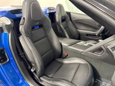 Used 2014 Chevrolet Corvette Stingray Convertible w/ 3LT Preferred Equipment Group RWD image 19