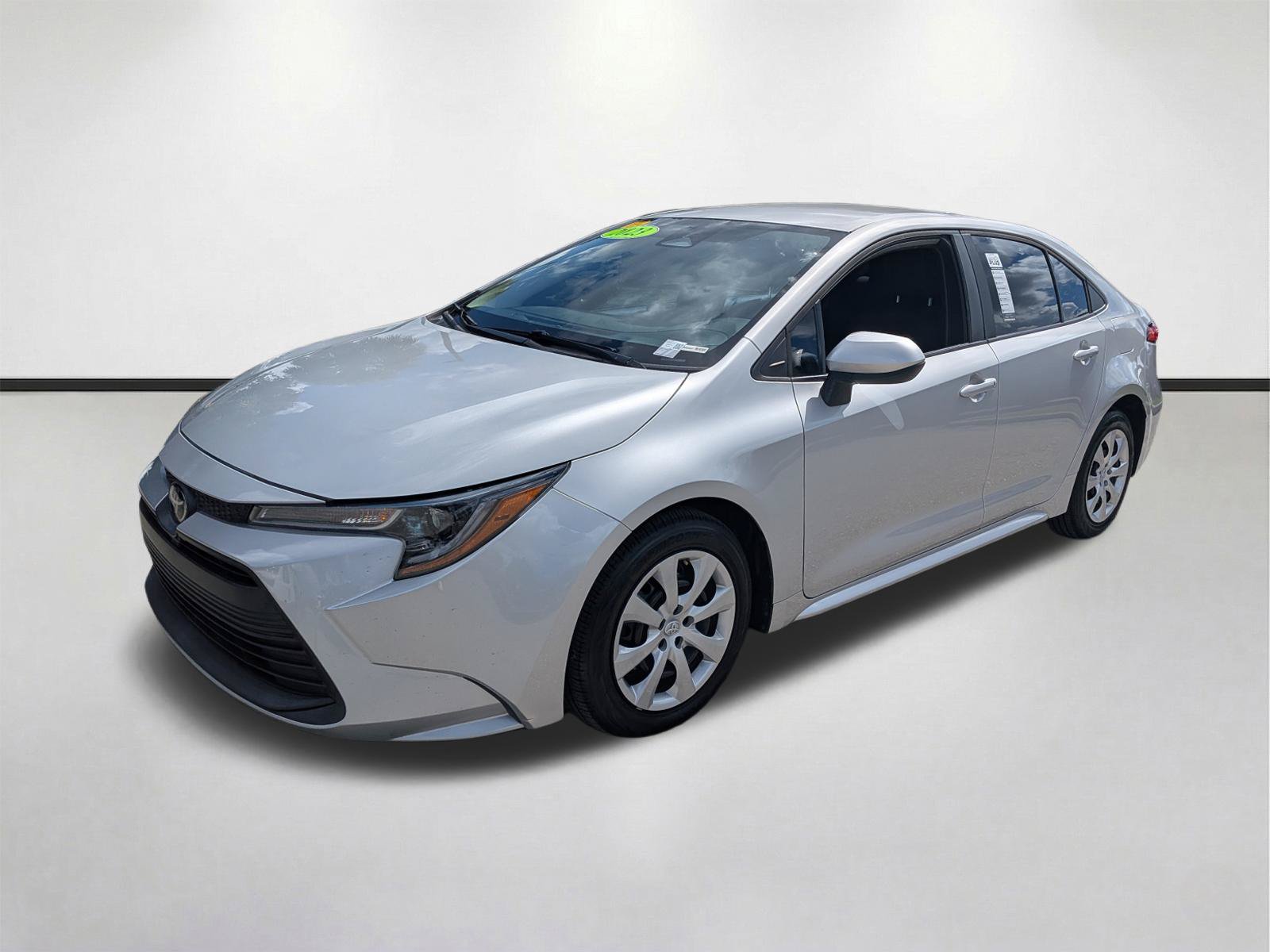 Used 2023 Toyota Corolla LE FWD image 8