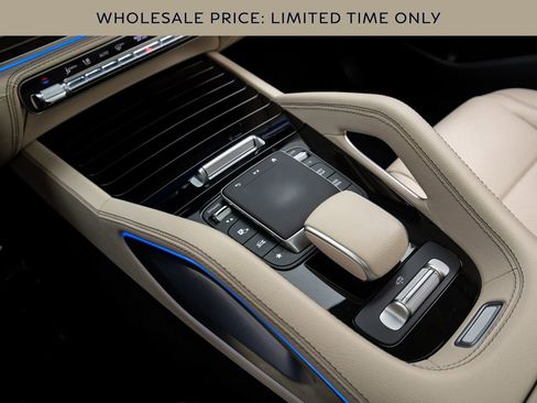 Used 2024 Mercedes-Benz GLS 450 4MATIC image 11