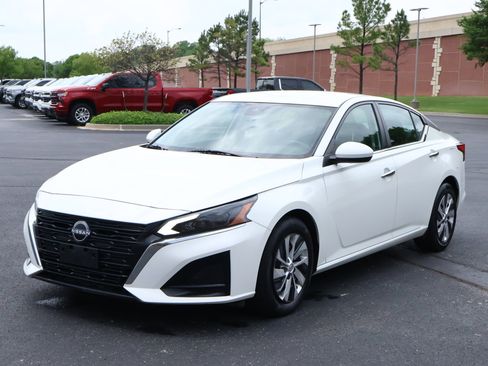 Used 2023 Nissan Altima 2.5 S FWD image 22