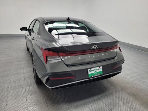 Used 2025 Hyundai Elantra SEL FWD image 6