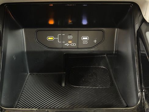 Used 2025 Kia Sorento SX image 37