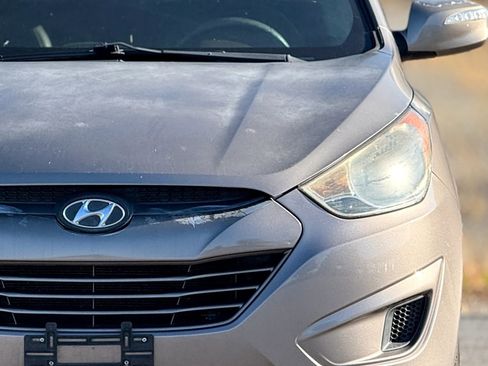 Used 2012 Hyundai Tucson GLS image 12