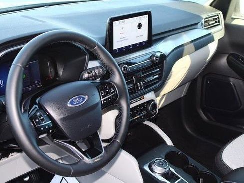 Used 2024 Ford Escape Active image 4