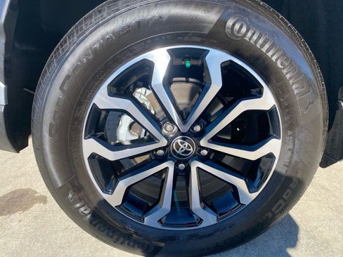 Used 2024 Toyota Corolla Cross AWD Hybrid image 27