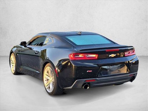 Used 2017 Chevrolet Camaro LT RWD image 7