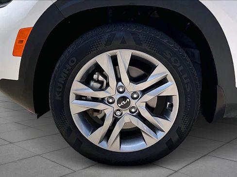 Used 2023 Kia Seltos LX image 10