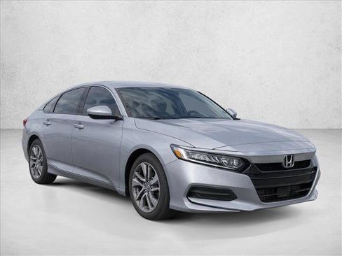 Used 2018 Honda Accord LX image 3