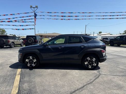 Used 2025 Hyundai Kona SEL FWD image 8