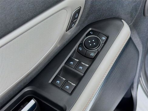 Used 2025 Ford Expedition Active AWD/4WD image 20