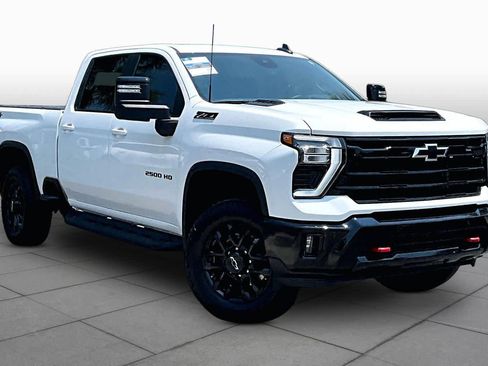 Used 2025 Chevrolet Silverado 2500 LT w/ Trail Boss Package AWD/4WD image 3