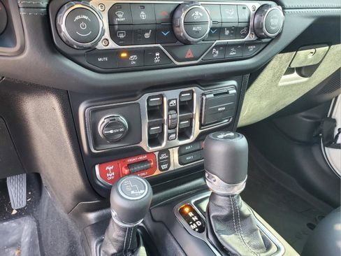 Used 2026 Jeep Wrangler Unlimited Rubicon 392 w/ Quick Order Package 27X Moab AWD/4WD image 18