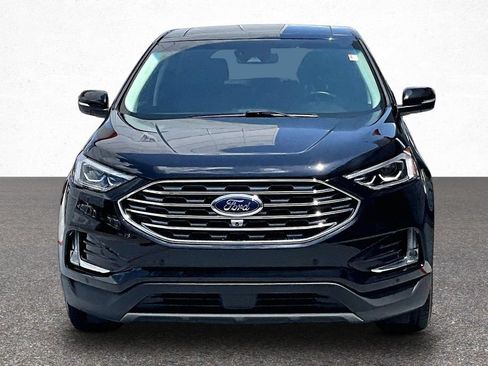 Used 2019 Ford Edge Titanium w/ Equipment Group 301A AWD/4WD image 3
