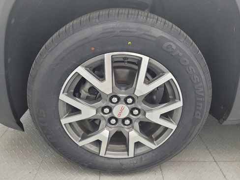 Used 2021 GMC Acadia SLE w/ LPO, Floor Liner Package FWD image 31
