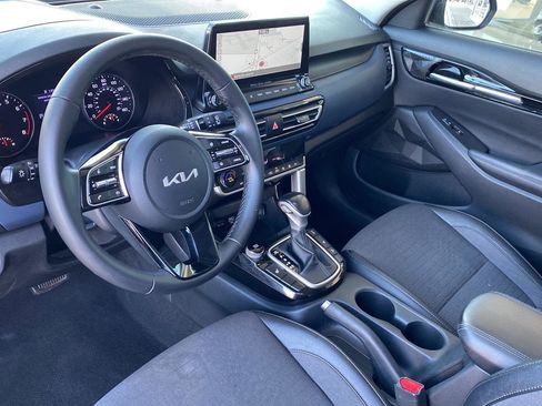 Used 2023 Kia Seltos S w/ Navigation Package AWD/4WD image 13