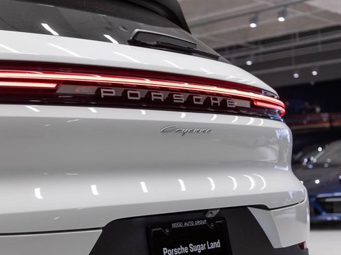 Certified 2026 Porsche Cayenne image 30