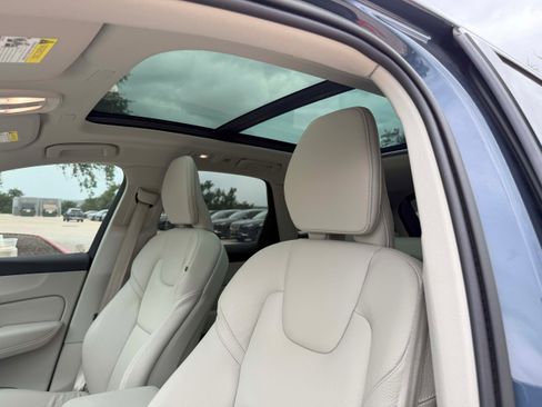 Certified 2023 Volvo XC60 B5 Plus w/ Climate Package image 14