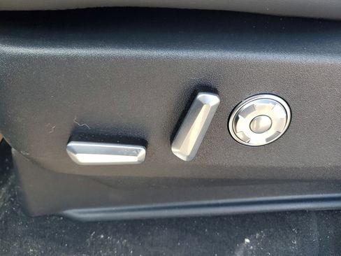 New 2026 Lincoln Navigator Reserve w/ Jet Appearance Package image 13