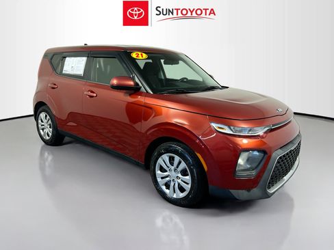 Used 2021 Kia Soul LX FWD image 1