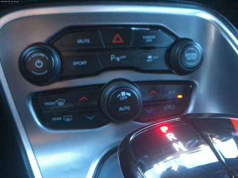 Used 2022 Dodge Challenger GT image 13