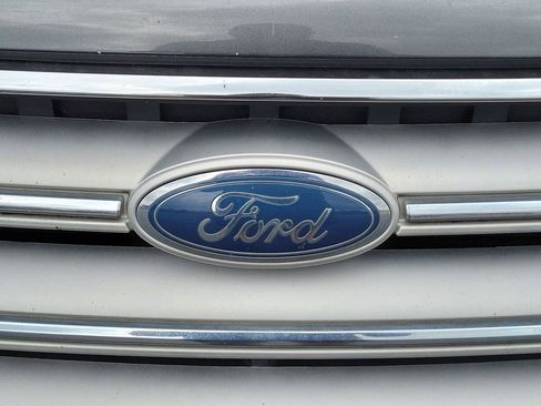 Used 2018 Ford Escape SEL w/ Ford Safe & Smart Package image 22