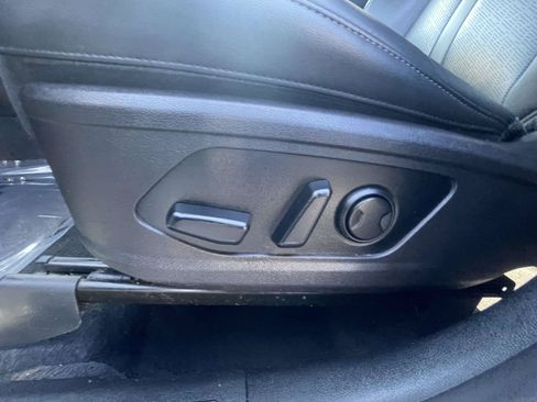 Used 2022 Kia Sorento S w/ Panoramic Sunroof Package FWD image 14