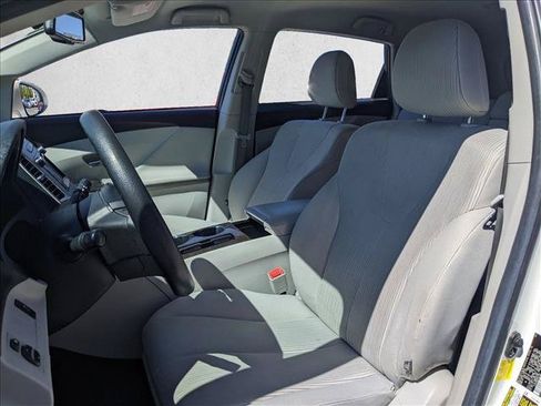 Used 2013 Toyota Venza LE FWD image 13