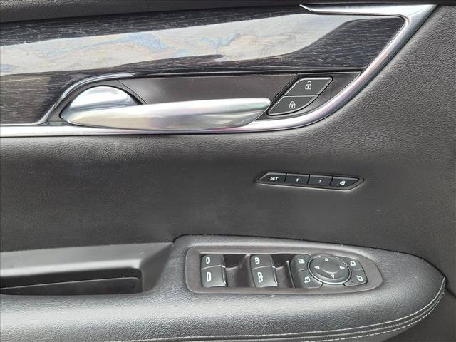 Used 2020 Cadillac XT5 Premium Luxury FWD image 12