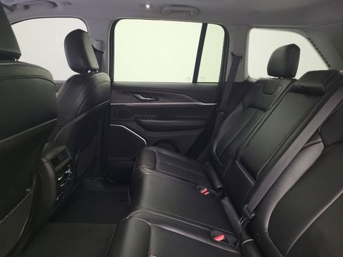 Used 2022 Jeep Grand Cherokee Limited 4xe image 18