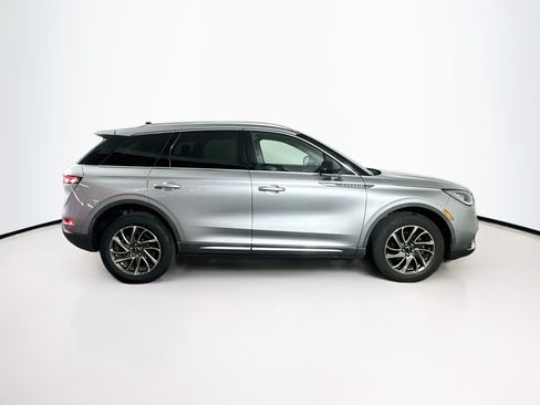 Used 2021 Lincoln Corsair FWD image 10