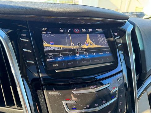 Used 2018 Cadillac Escalade Premium Luxury image 23