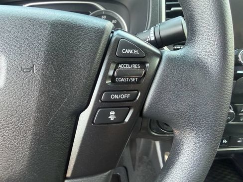 Used 2022 Nissan Frontier SV w/ Technology Package AWD/4WD image 28