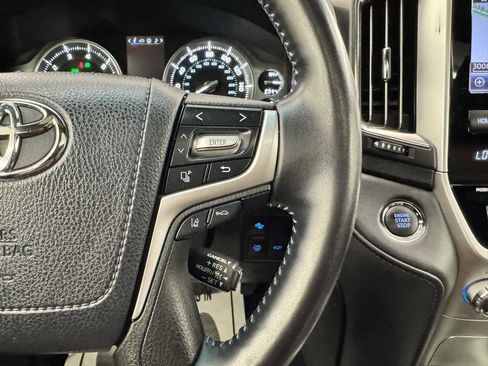 Used 2021 Toyota Land Cruiser AWD/4WD image 30