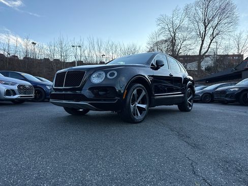 Used 2019 Bentley Bentayga image 3
