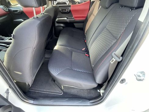 Used 2022 Toyota Tacoma SR5 w/ Technology Package image 13