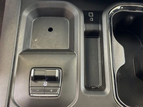 Used 2024 GMC Sierra 2500 AT4 w/ AT4 Premium Plus Package image 35