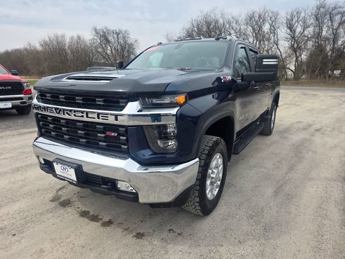 Used 2022 Chevrolet Silverado 2500 LT w/ Convenience Package image 1