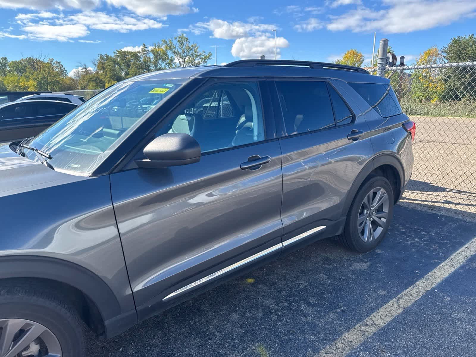 Used 2025 Ford Explorer Active w/ Active Comfort Package AWD/4WD image 15