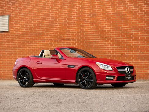 Used 2016 Mercedes-Benz SLK 350 image 6